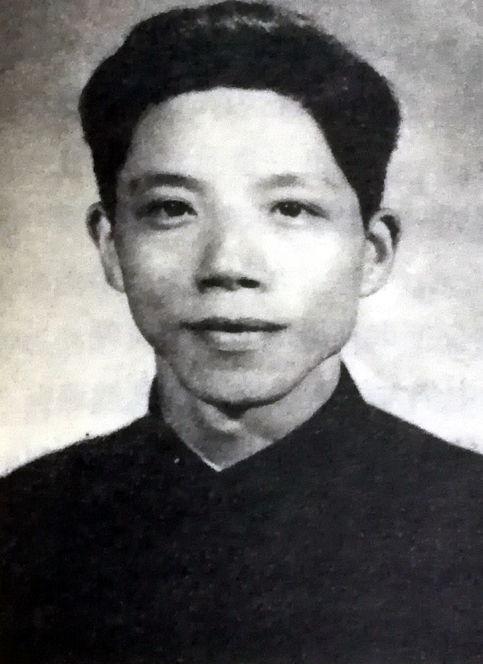 盛华像.jpg