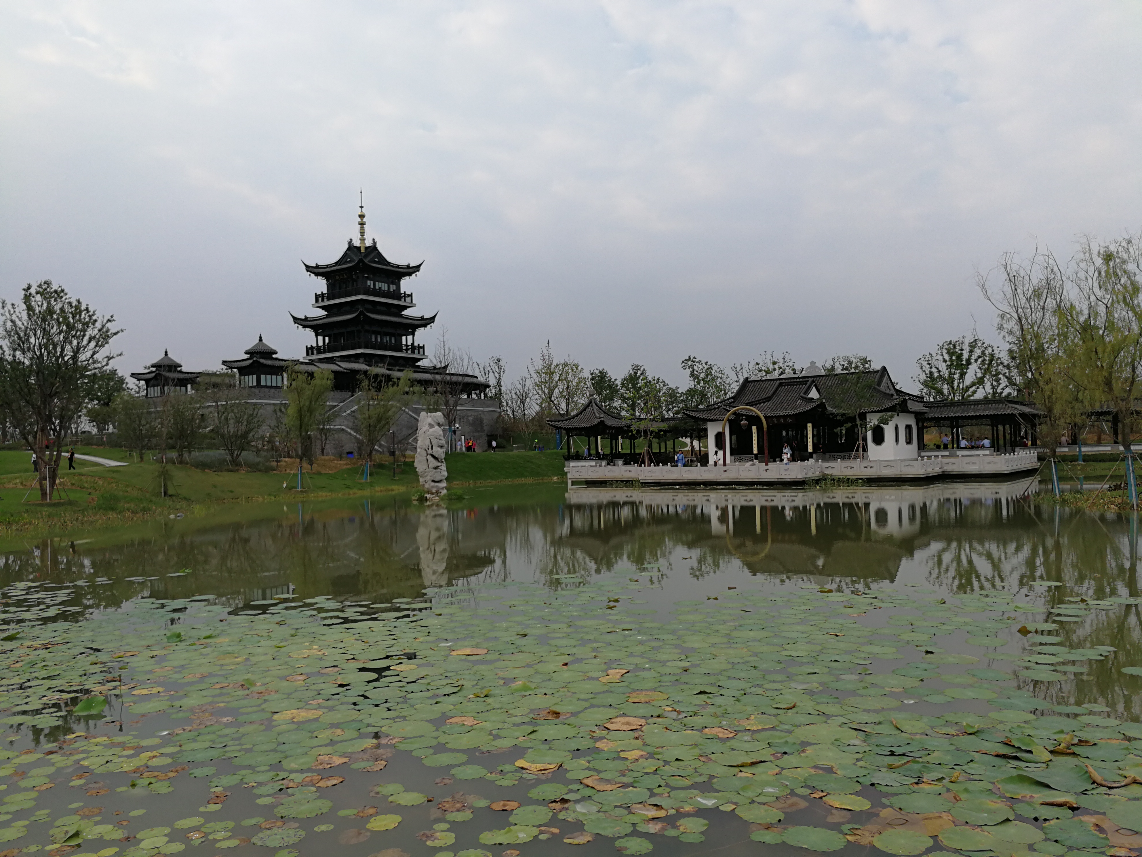 不二阁、停云台、小广寒水榭.jpg