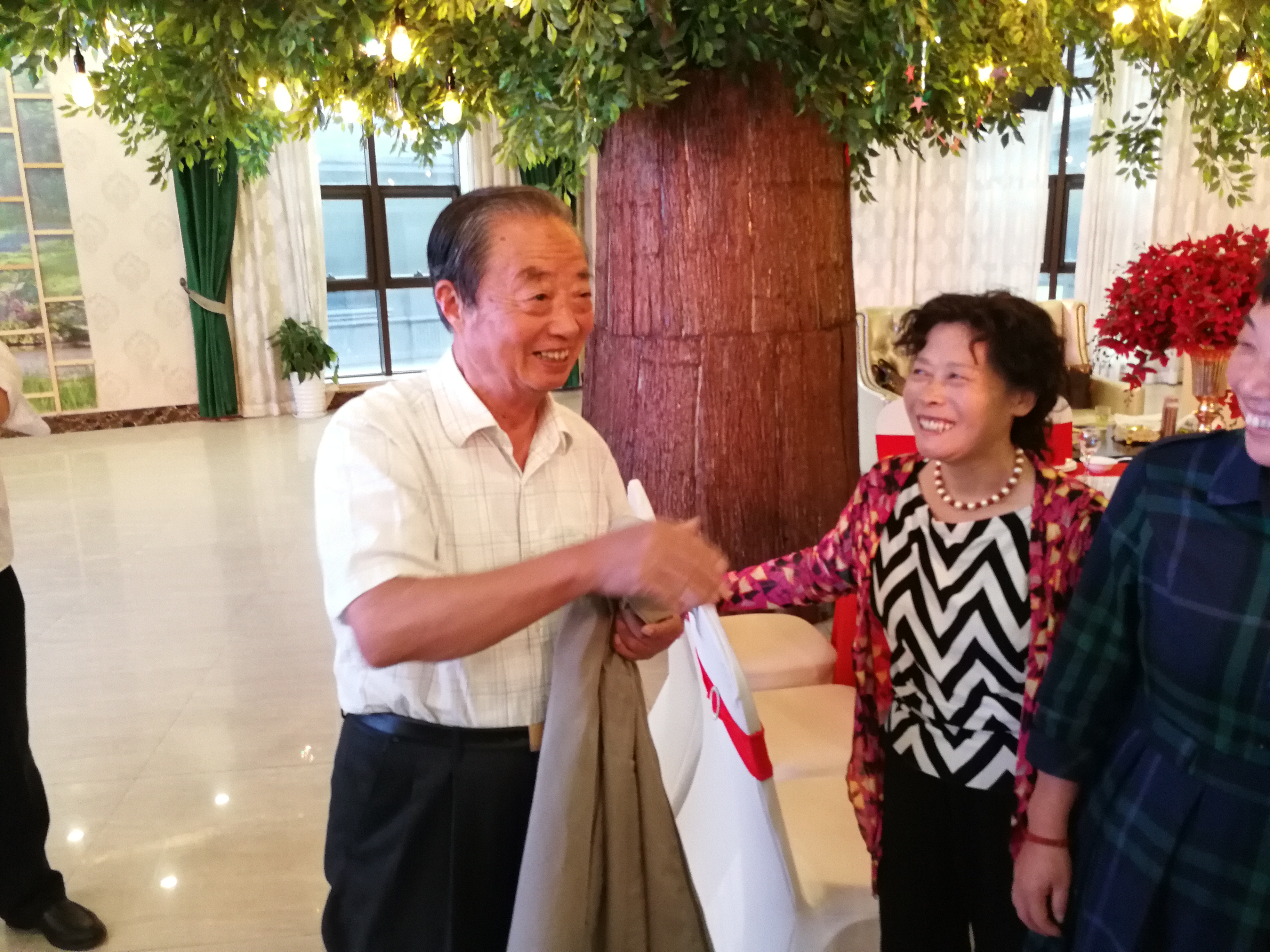 数学老师黄华幸.jpg