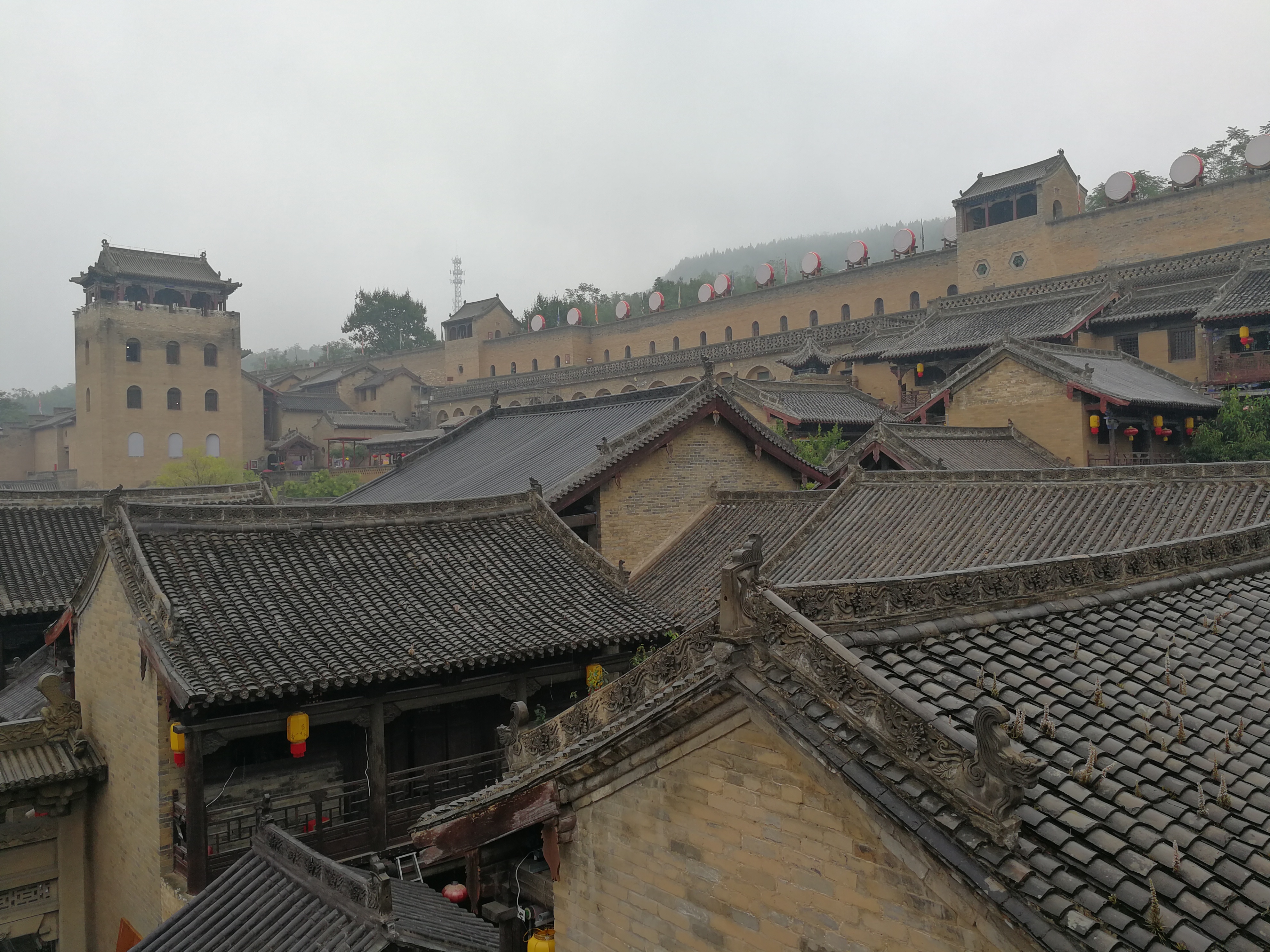 河山楼和城墙.jpg