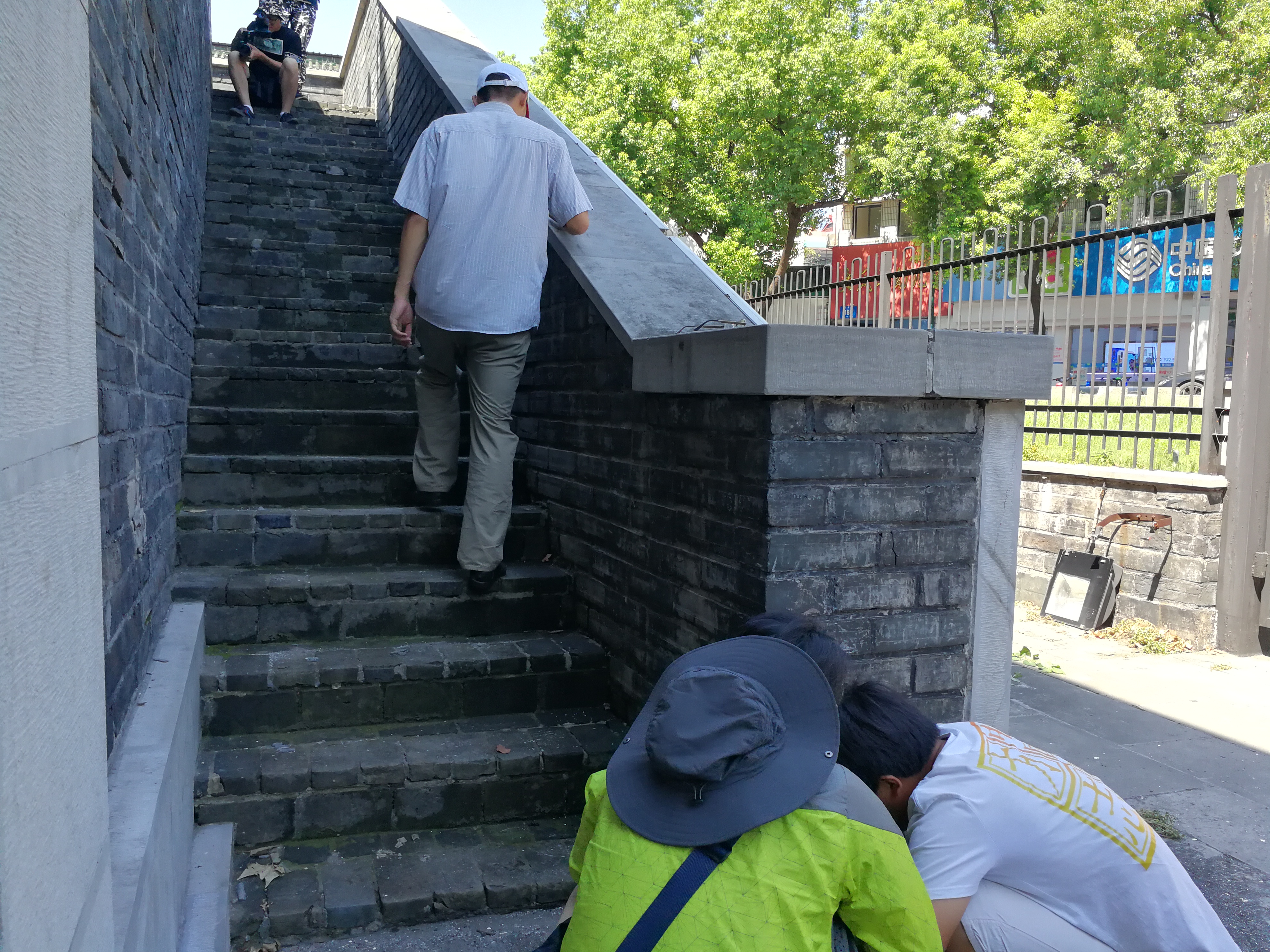 张弛做我替身.jpg