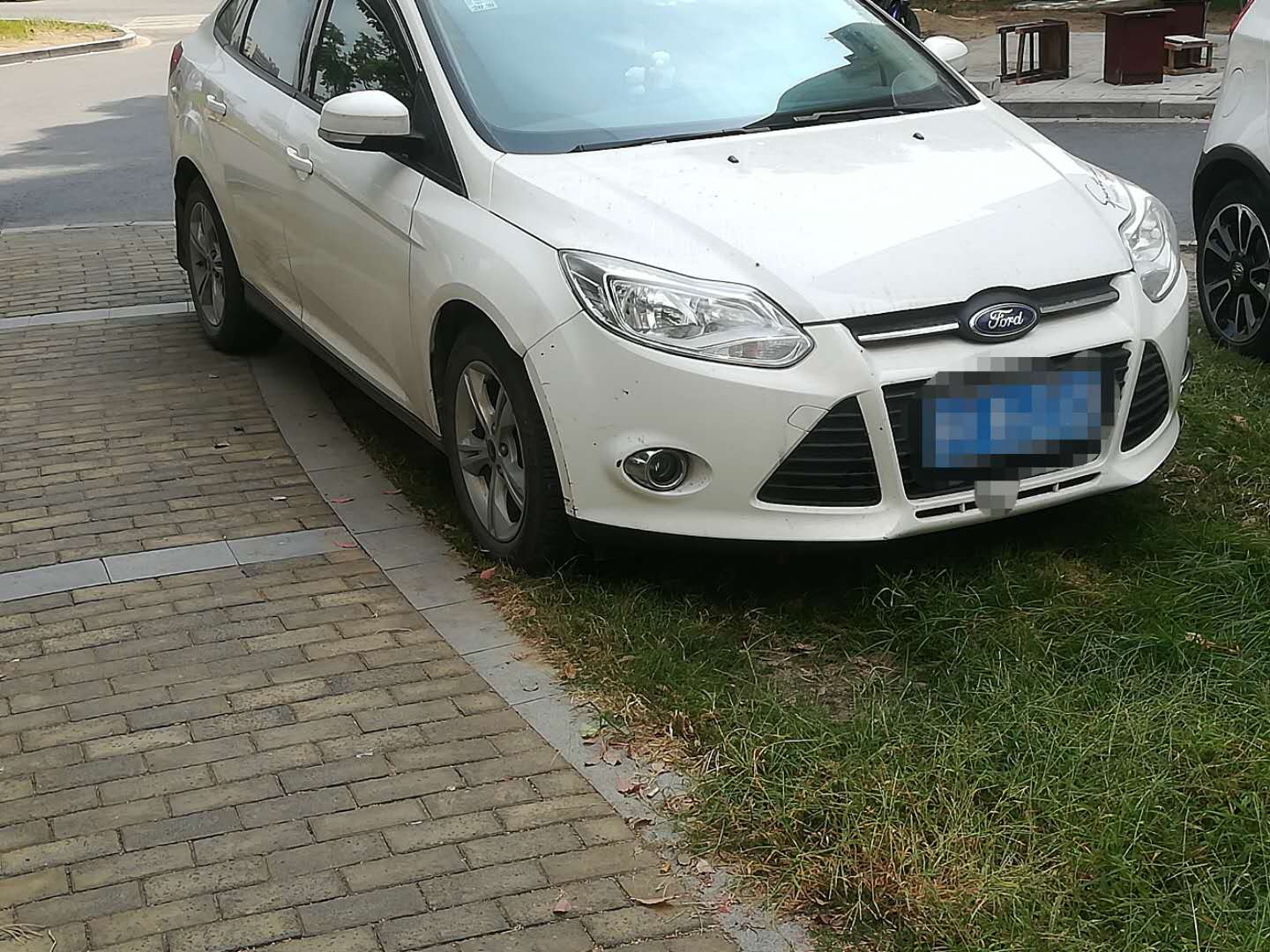 不锁车