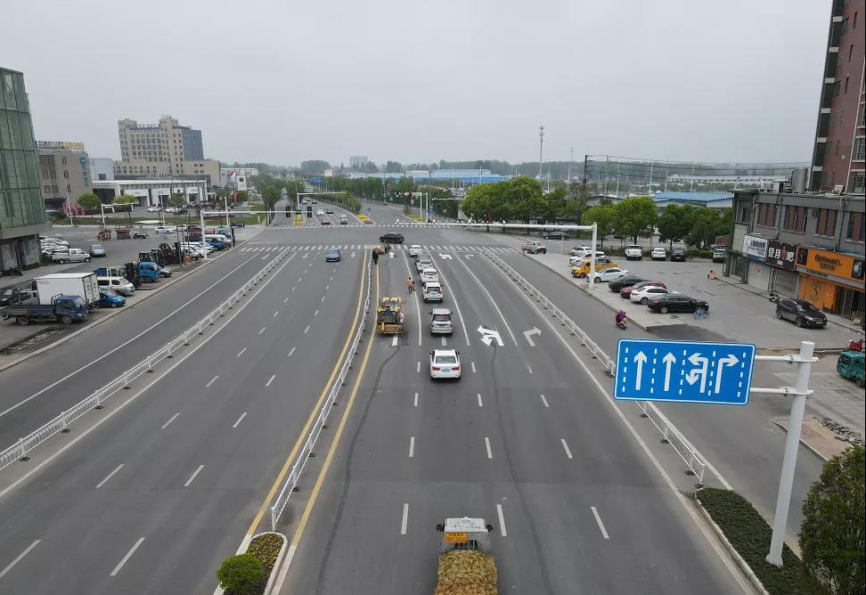 调整后实物标志标线.jpg