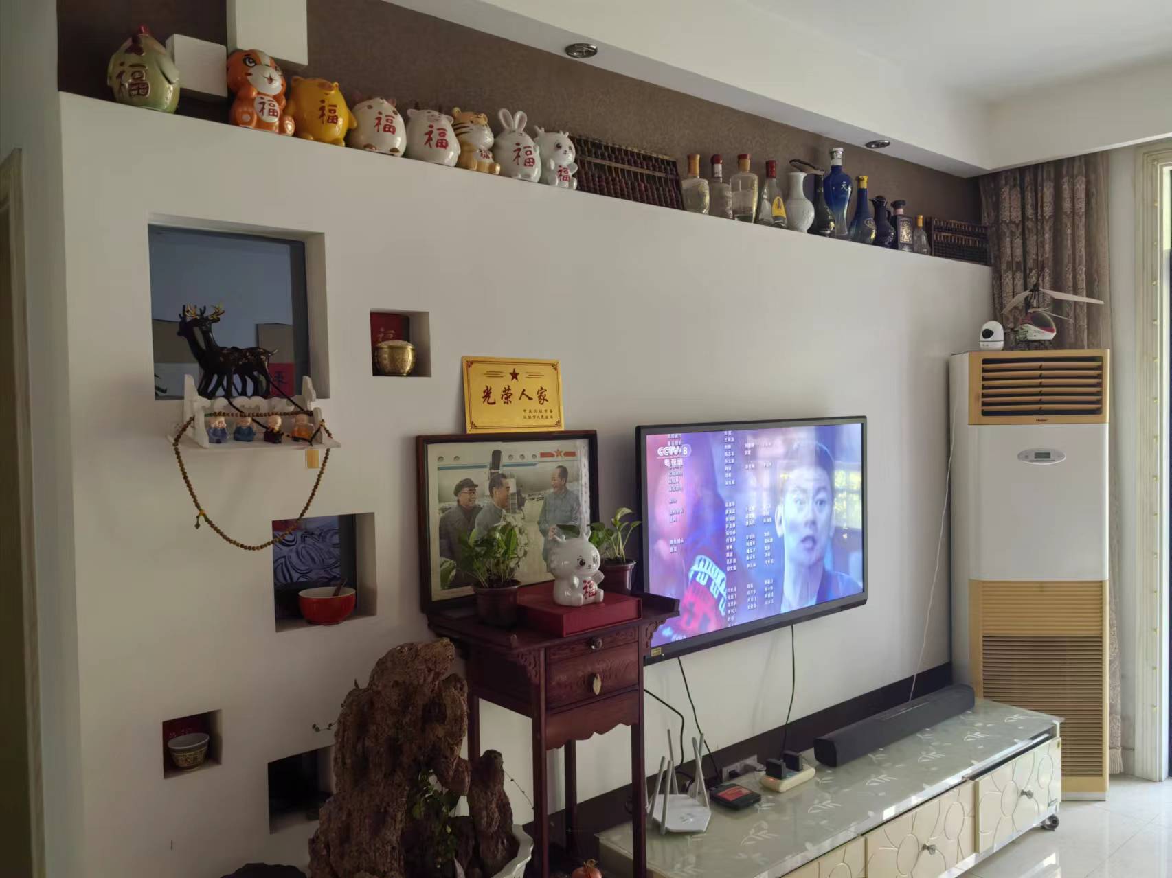 背景墙侧.jpg