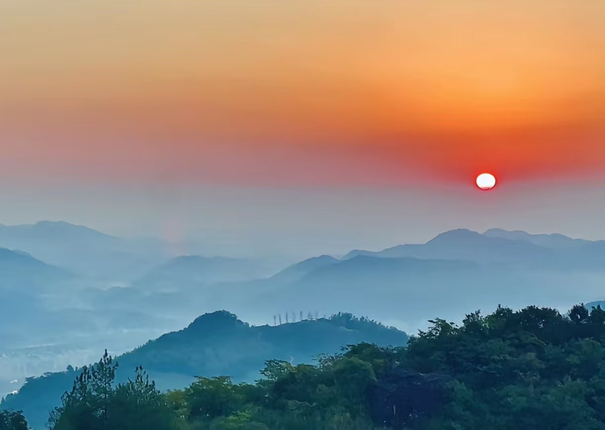 齐平山.jpg