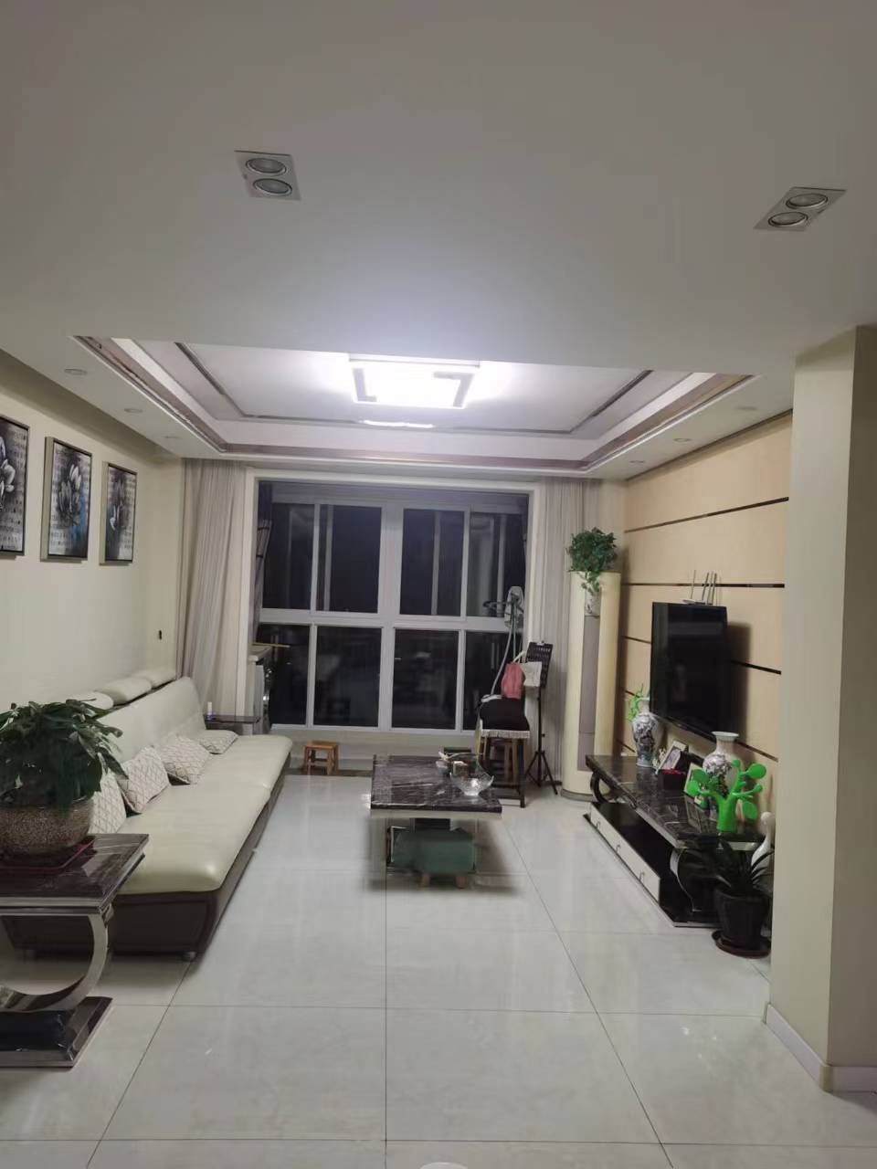 客厅
