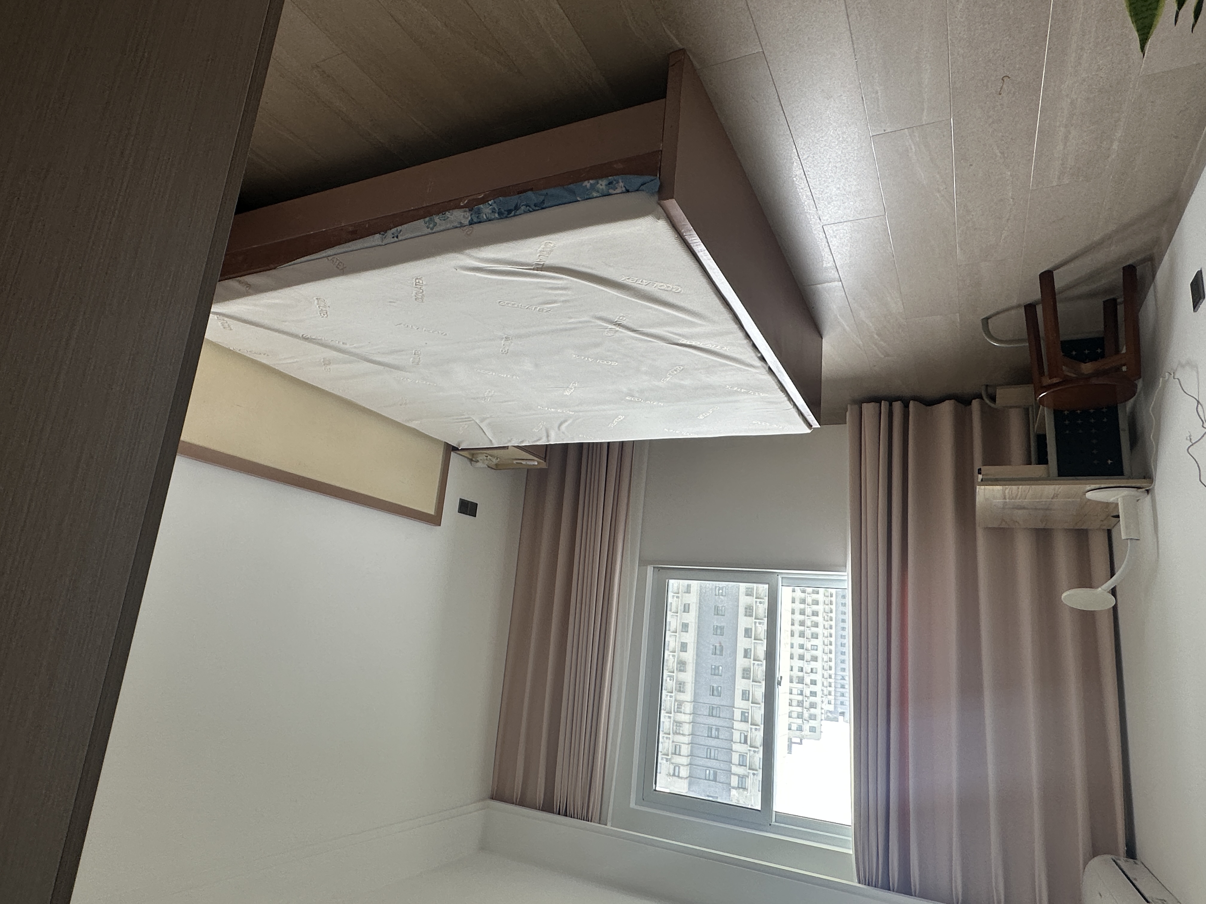 141043d1za325fdbe7b053.jpg